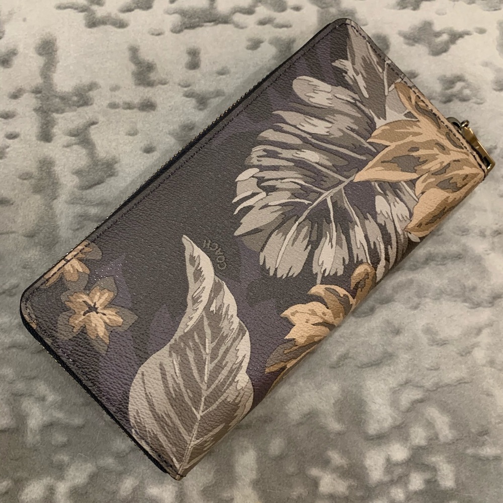 COACH MEN'S ZIP-AROUND WALLET NWT